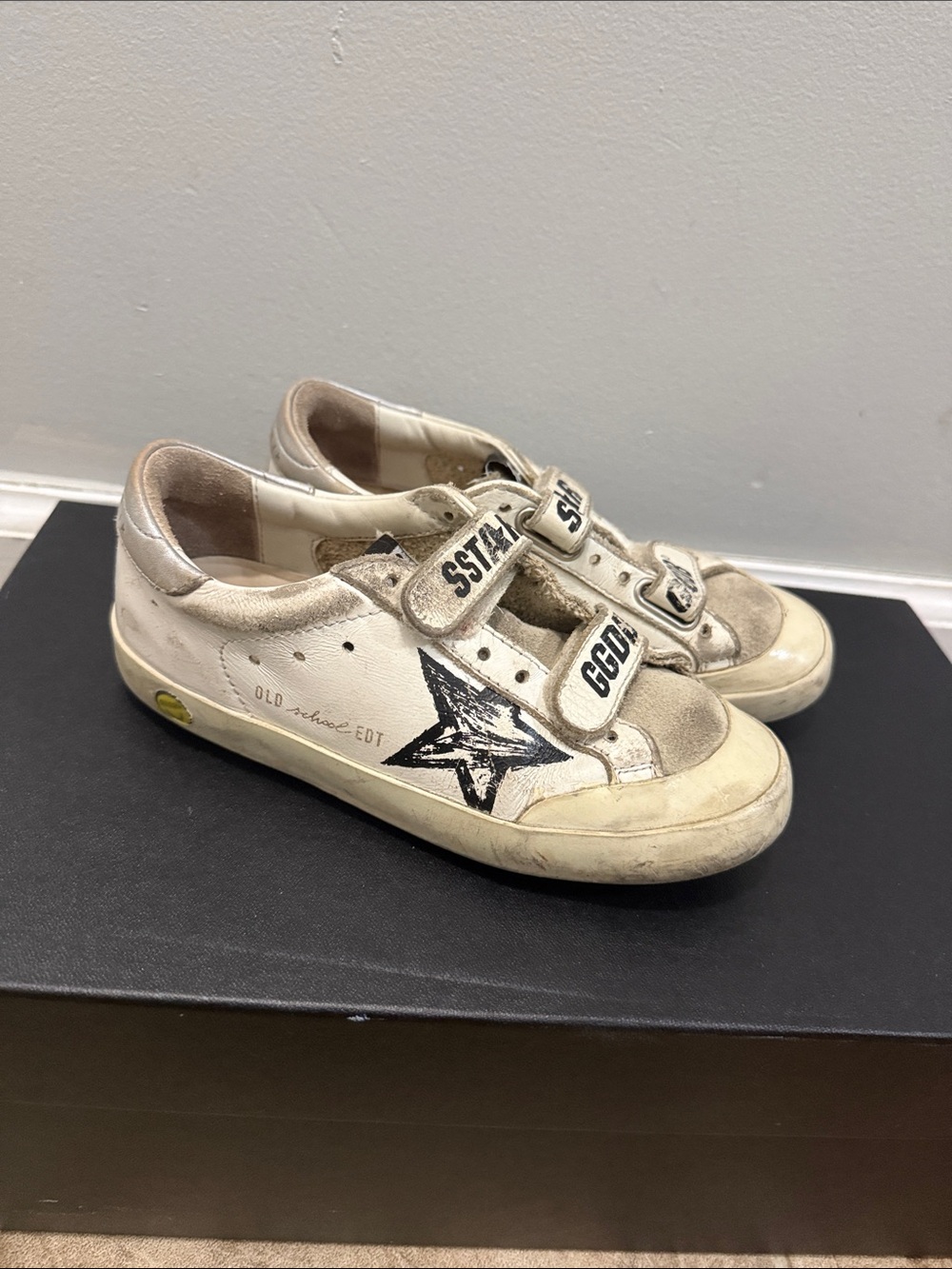 Golden Goose Kids Cream White Sneakers with Black Star